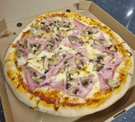 Pizza Prosciutto e funghi